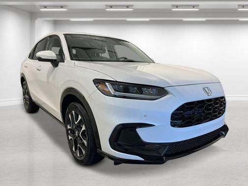Platinum White Pearl 2026 Honda HR-V EX-L