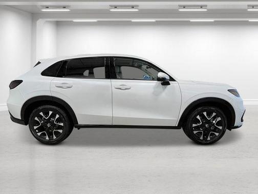 Platinum White Pearl 2026 Honda HR-V EX-L