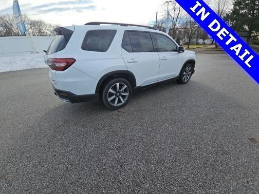 2024 Honda Pilot Touring 8-Passenger
