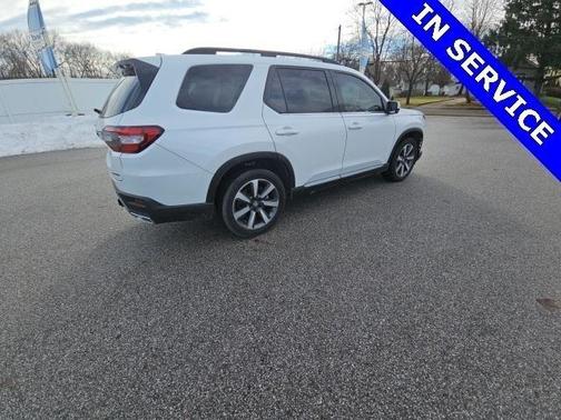 2024 Honda Pilot Touring 8-Passenger