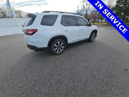 2024 Honda Pilot Touring 8-Passenger