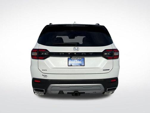 2024 Honda Pilot Touring 8-Passenger