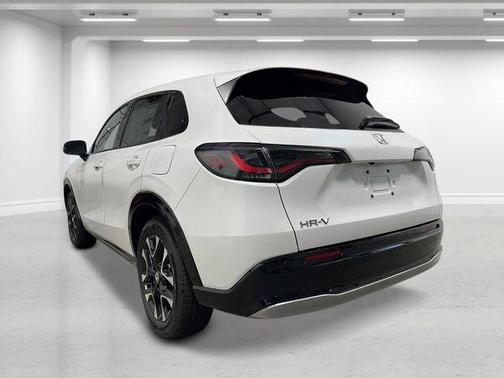 Platinum White Pearl 2026 Honda HR-V EX-L