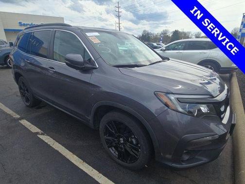 Modern Steel Metallic 2022 Honda Pilot AWD Special Edition