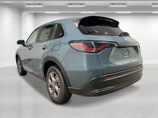 Nordic Forest Pearl 2027 Honda HR-V LX