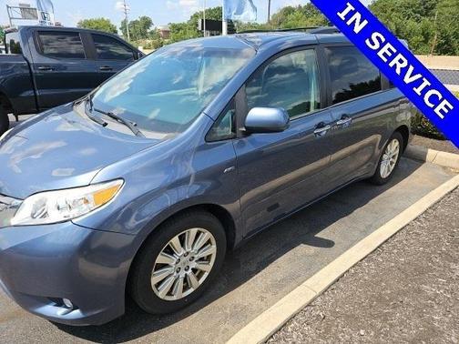 2017 Toyota Sienna XLE Premium