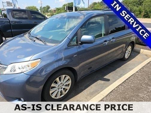 2017 Toyota Sienna XLE Premium
