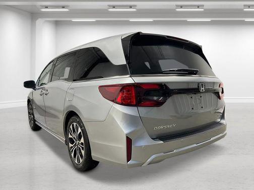 Solar Silver Metallic 2026 Honda Odyssey Elite