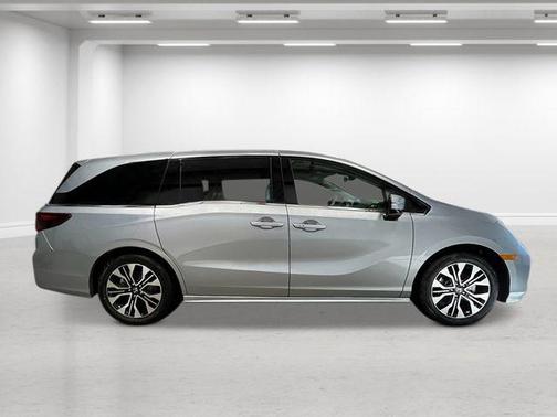 Solar Silver Metallic 2026 Honda Odyssey Elite