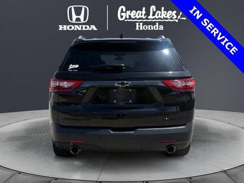 Black Metallic 2018 Chevrolet Traverse LT Cloth
