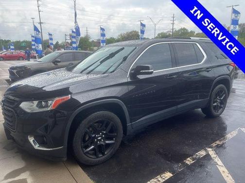 Black Metallic 2018 Chevrolet Traverse LT Cloth