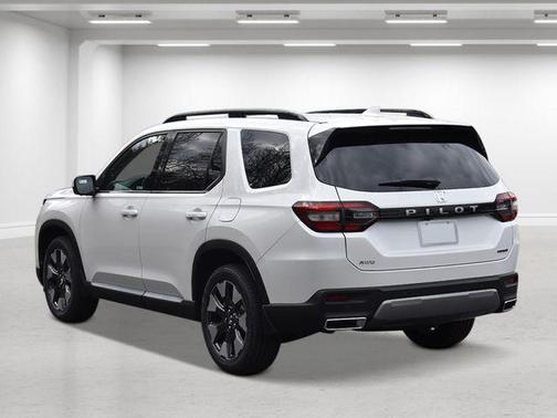 2026 Honda Pilot Touring 8-Passenger