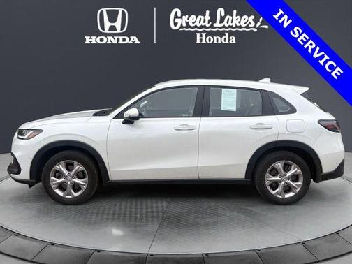 Platinum White Pearl 2024 Honda HR-V LX