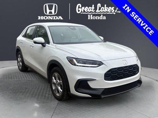 Platinum White Pearl 2024 Honda HR-V LX