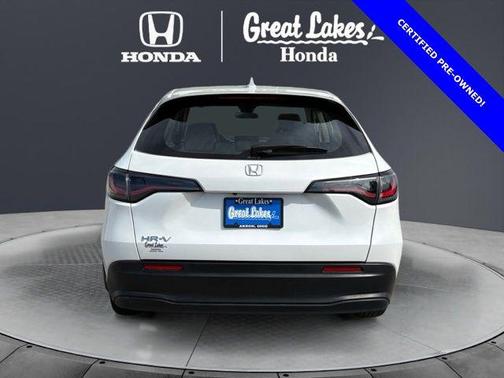 Platinum White Pearl 2024 Honda HR-V LX