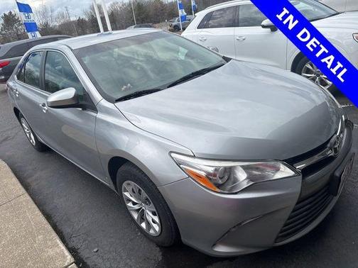 Celestial Silver Metallic 2017 Toyota Camry LE