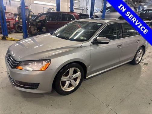 Tungsten Silver Metallic 2013 Volkswagen Passat 2.5 SE