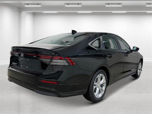 2025 Honda Accord LX 1.5T