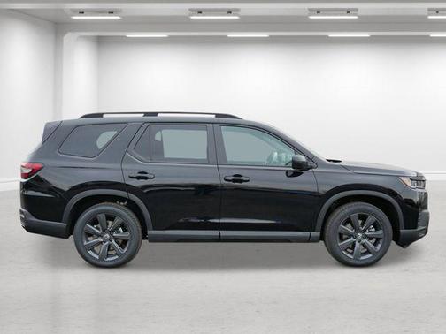 Crystal Black Pearl 2026 Honda Pilot Sport