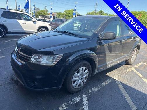 Pitch Black Clearcoat 2019 Dodge Journey SE