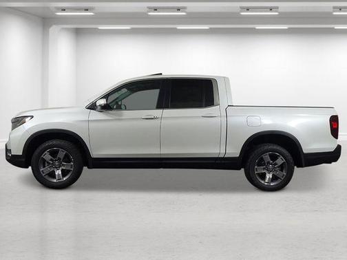 Platinum White Pearl 2026 Honda Ridgeline RTL