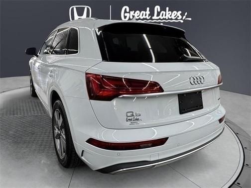2024 Audi Q5 40 Premium Plus