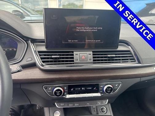 2024 Audi Q5 40 Premium Plus