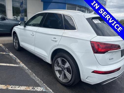 2024 Audi Q5 40 Premium Plus