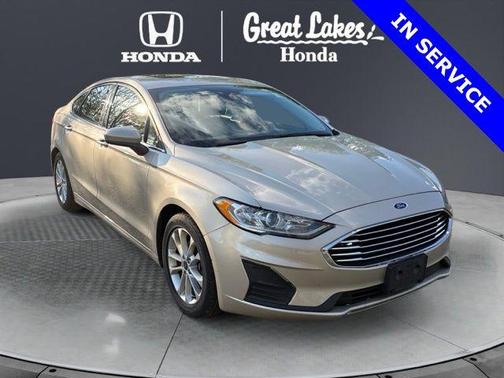 White Gold Metallic 2019 Ford Fusion SE