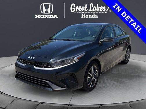 Aurora Black 2024 Kia Forte LXS