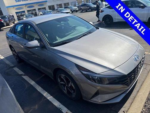 Fluid Metal 2023 Hyundai ELANTRA SEL