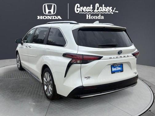 2021 Toyota Sienna Platinum 7 Passenger
