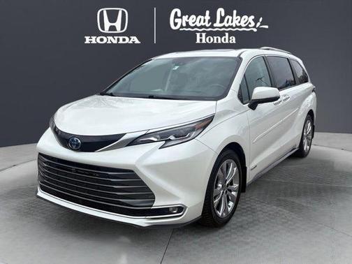 2021 Toyota Sienna Platinum 7 Passenger