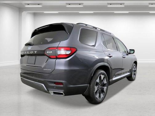 2026 Honda Pilot Touring 8-Passenger