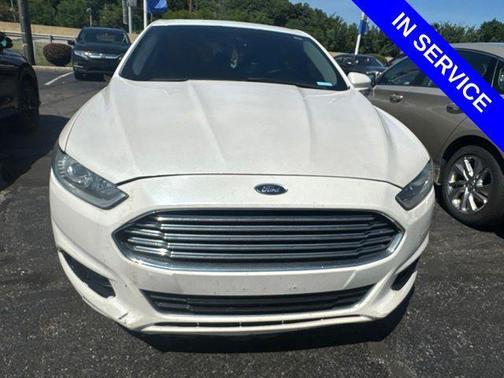 White Platinum Clearcoat Metallic 2016 Ford Fusion Titanium