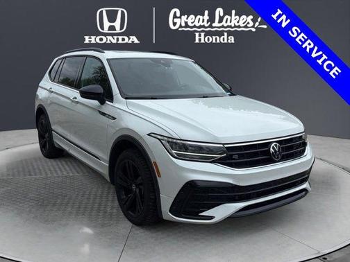 Opal White Pearl 2023 Volkswagen Tiguan 2.0T SE R-Line Black 4MOTION