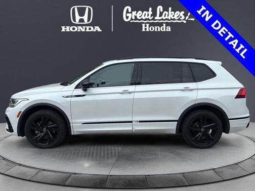 Opal White Pearl 2023 Volkswagen Tiguan 2.0T SE R-Line Black 4MOTION
