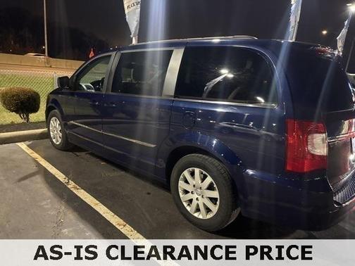 2015 Chrysler Town & Country Touring