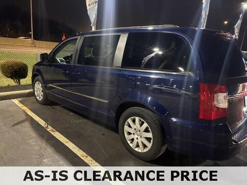 2015 Chrysler Town & Country Touring