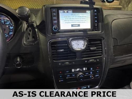 2015 Chrysler Town & Country Touring