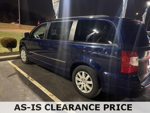 2015 Chrysler Town & Country Touring