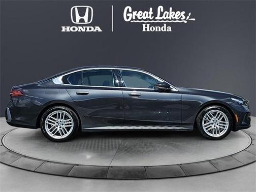 2025 BMW 530 i xDrive