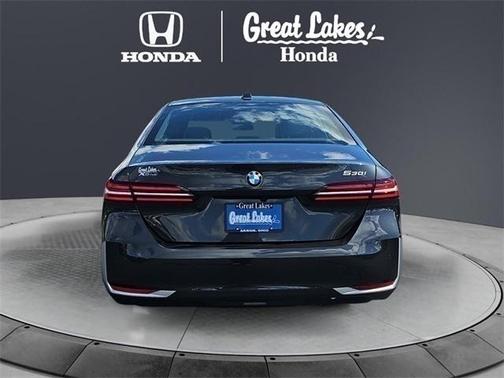 2025 BMW 530 i xDrive