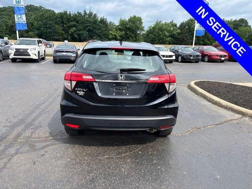 Crystal Black Pearl 2021 Honda HR-V LX