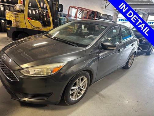 Magnetic 2016 Ford Focus SE