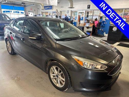 Magnetic 2016 Ford Focus SE