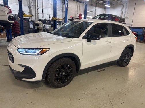 Platinum White Pearl 2023 Honda HR-V AWD Sport