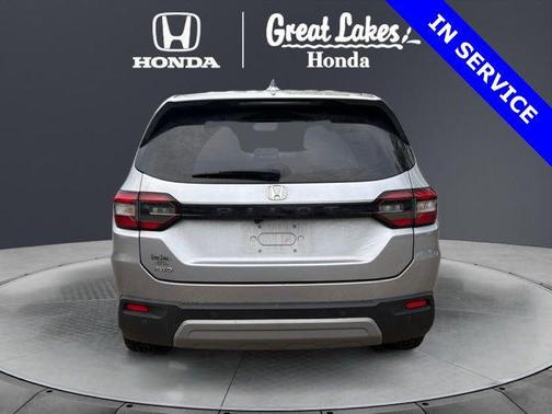 Lunar Silver Metallic 2023 Honda Pilot AWD EX-L 8 Passenger