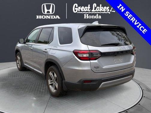 Lunar Silver Metallic 2023 Honda Pilot AWD EX-L 8 Passenger
