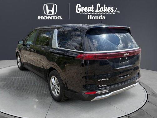 Aurora Black Pearl 2024 Kia Carnival LX